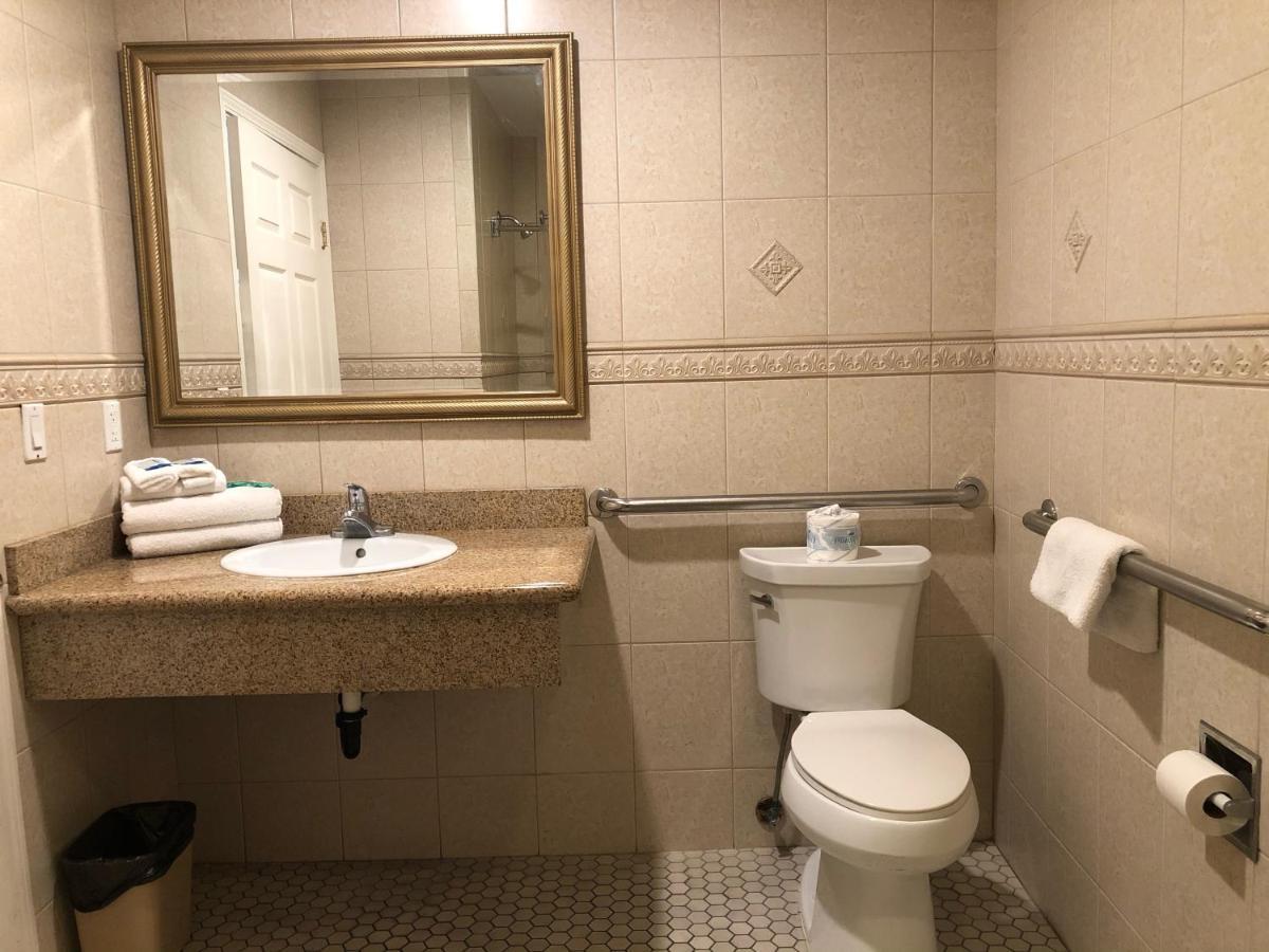 Walnut Inn & Suites ウェストコビーナ エクステリア 写真