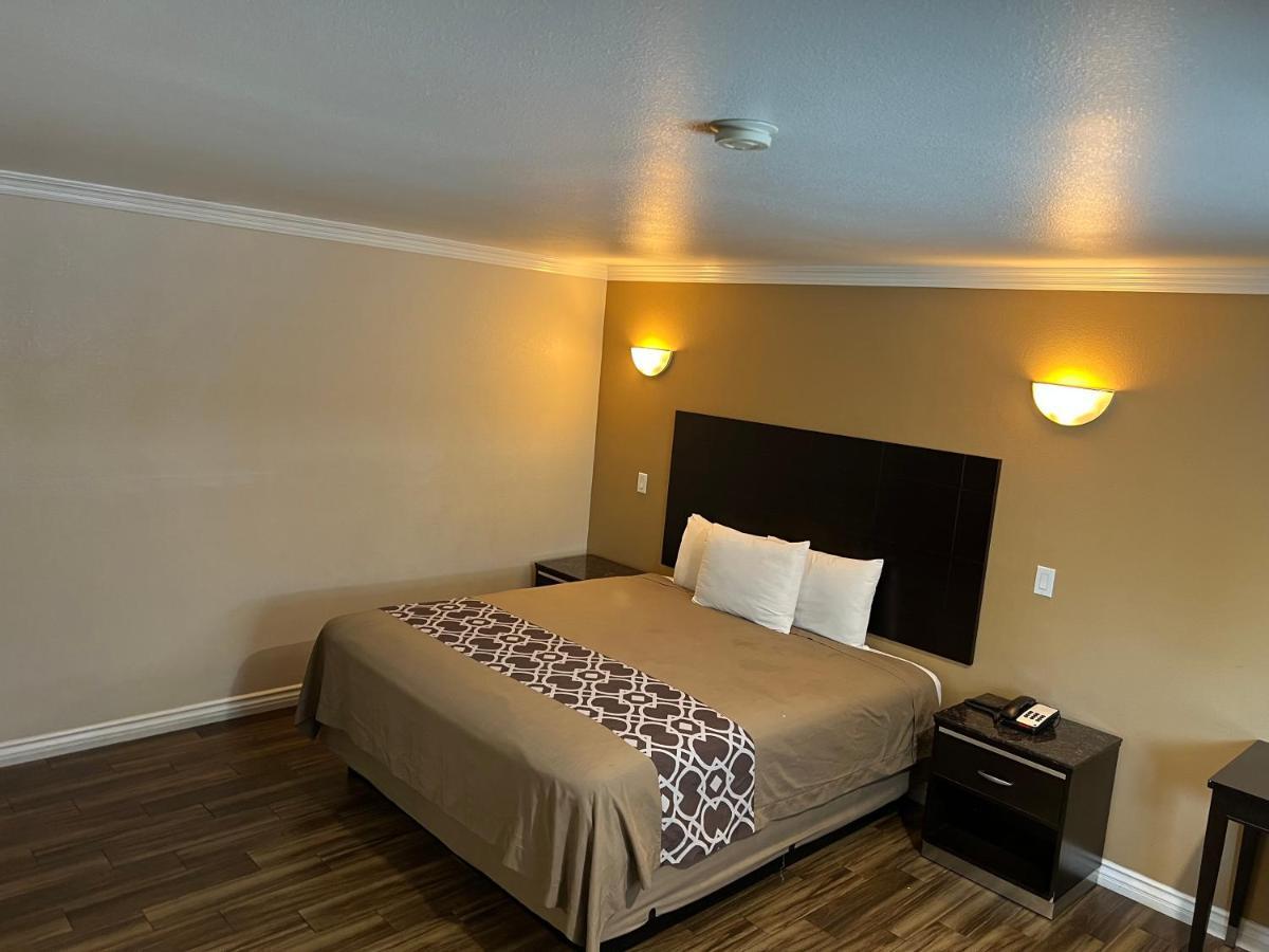 Walnut Inn & Suites ウェストコビーナ エクステリア 写真