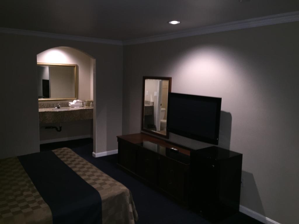 Walnut Inn & Suites ウェストコビーナ エクステリア 写真